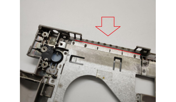 Середня частина корпуса для ноутбука Lenovo IdeaPad Z500, 15.6", am0sy000300, б/в. Зламана решітка радіатора (фото) - 30148