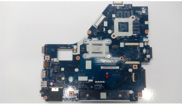 Материнська плата для ноутбука Acer Aspire E1-570, Z5WE1, Z5WE1, LA-9535P, Rev:1.0, Б/В. Має впаяний процесор Intel Core i3-3217U, SR0N9 - 301676