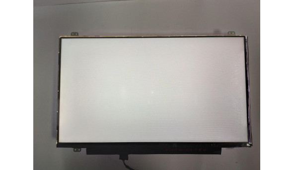 Матриця AU Optronics, B140XTN02.A, 14.0'', LCD, HD 1366x768, 30-pin, Slim, б/в, Є засвіти помітні на всіх кольорах (фото), та відсутня стрічка (фото) - 301863