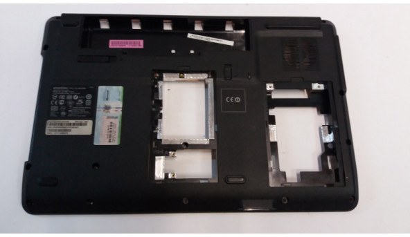Нижня частина корпуса для ноутбука Acer Aspire 5532, 5516, 5517, eMachines E430, E525, E527, E625, E627, E630, E725, AP06R000400, 15.6", Б/В. Має пошкоджені верхні кріплення (фото)