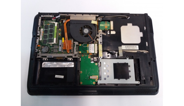 Материнська плата разом з корпусом та іншими запчастинами для ноутбука Asus K50IJ, Б\В, Протестована, робоча. На охолоджені пломба (фото)