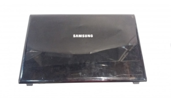 Кришка матриці для ноутбука Samsung R720, NP-R720H, 17.3", BA75-02223A, BA81-06770A, б/в. В хорошому стані, без пошкодженнь. Продається разом з веб-камерою