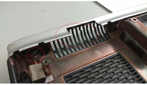 Нижня частина корпуса для ноутбука HP Pavilion dv9700, dv9812eo, 17.0", 450856-001, Б/В - 303129