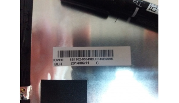Кришка матриці корпуса для ноутбука Lenovo Flex 10 3,10.0", 8S1102-00849, Б/В. Всі кріплення цілі, подряпини, потертості (фото). - 303538