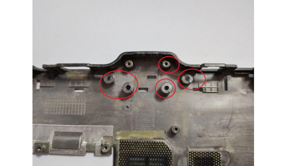 Нижня частина корпуса для ноутбука Asus Eee PC T101MT, 10.1", 13goa1q2ap040-10, 13na-1qa0801, б/в. Кріплення мають маленькі тріщини (фото), є пошкодження (фото)