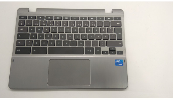 Средняя часть корпуса для ноутбука Samsung 550C, XE550C22, 12.1 ", BA75-03433A, Б / У. Крепление все цили.Без пошкоджень.Продаеться с протестированной рабочей клавиатурой.