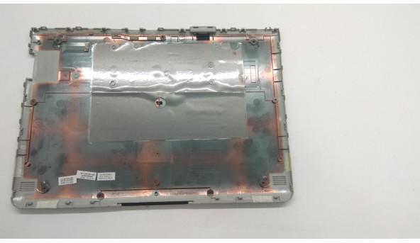 Нижня частина корпуса для ноутбука Samsung 303C, XE303C12, 11.6", BA75-04168A, Б/В. В сі кріплення цілі.Є подряпини та потертості. - 303662