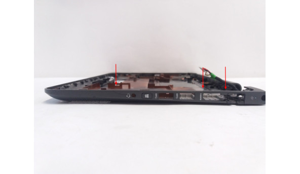 Нижня частина корпуса для ноутбука HP X360 310 G2, 11.6", 824202-001, Б/В. Має трішини (фото). Продається з роз'ємом живлення.