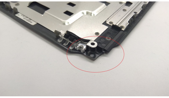 Середня частина корпуса для ноутбука HP Compaq Presario V6500, V6508E0, 15.4", 454170-001, Б/В. Зламане кріплення та кут (фото). - 303718