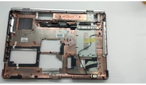 Нижня частина корпуса для ноутбука HP Pavilion dv9500, dv9685eo, 17.0", 448308-001, Б/В. Всі кріплення цілі.Без пошкоджень. - 303738