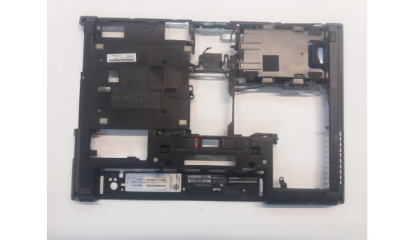 Нижня частина корпуса для ноутбука HP Elitebook 8460p, 14.0", 6070B0478801, Б/В. Трішини в нижній правій частині корпуса.