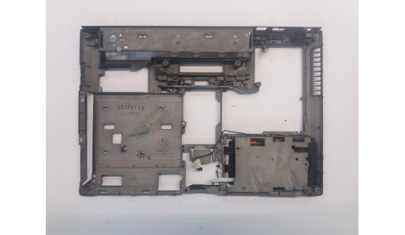 Нижня частина корпуса для ноутбука HP Elitebook 8460p, 14.0", 6070B0478801, Б/В. Трішини в нижній правій частині корпуса.