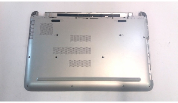 Нижня частина корпуса для ноутбука   HP Pavilion 15-ab103ng, 15.6",  EAX15001A5S, Б/В. Кріплення всі цілі, сколи зверху поцентру.