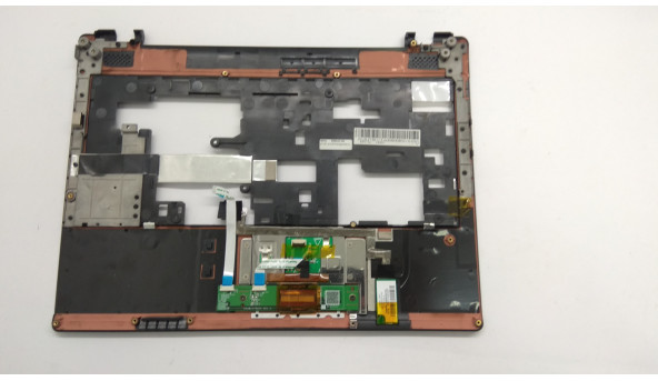 Середня частина корпуса для ноутбука Toshiba Satellite Pro U300, 13.3", 37BU1TA00, Б/В. Є зламане кріплення (фото) - 303817