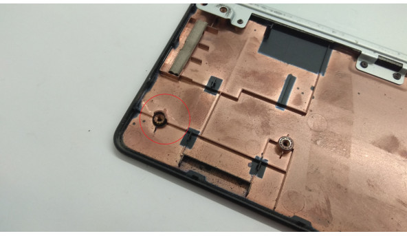 Середня частина корпуса для ноутбука Acer Aspire 5551G, 15.6", AP0C9000300, Б/В. Є пошкоджені кріплення (фото) - 303835
