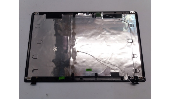 Кришка корпуса для ноутбука Samsung 300E, NP300E5C, 15.6", BA75-03938A, Б/В. Має трішину біля завіс. Кріплення всі цілі. - 303869
