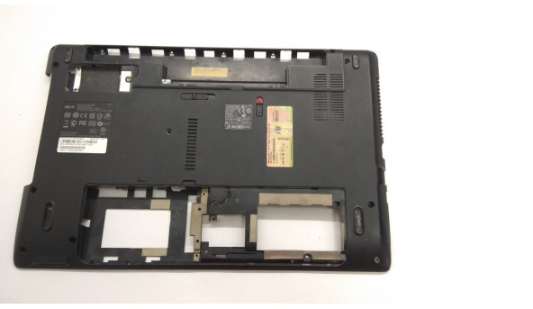 Нижняя часть корпуса для ноутбука Acer Aspire 5551G, NEW75, 15.6 ", AP0C9000410, Б / У. Присутствующие следы ремонта (фото), продается с разъемом питания и левой завесой