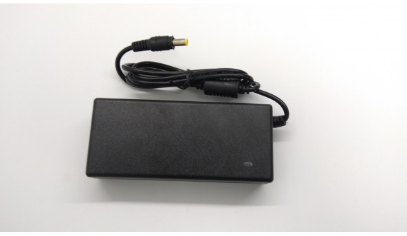 Зарядка для ноутбука Acer,  Model: PA-1900-05, INPUT: 100-240V, 50-60Hz, 1.5A, OUTPUT: 19V--4.74