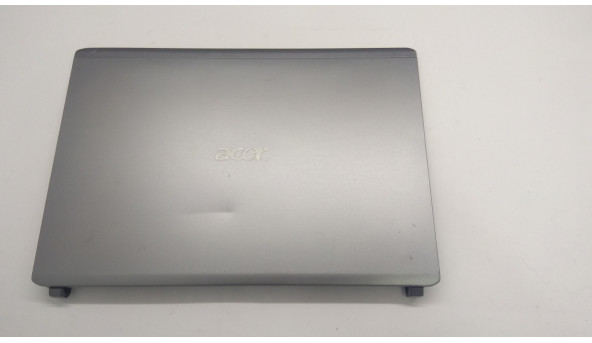 Кришка матриці корпуса для ноутбука Acer Aspire 4810T/4810TZ/4410, MS2271, 14.0", 442.07606.XXXX, Б/В. Всі кріплення цілі.Зламані шматочки пластмаси (фото).Є вмя'ятина.