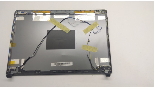 Кришка матриці корпуса для ноутбука Acer Aspire 4810T/4810TZ/4410, MS2271, 14.0", 442.07606.XXXX, Б/В. Всі кріплення цілі.Зламані шматочки пластмаси (фото).Є вмя'ятина. - 304046