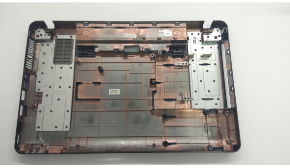 Нижня частина корпуса для ноутбука Dell Inspiron 5030, 15.6", CN-0X4WW9, Б/В. Всі кріплення цілі. Зламана решітка радіатора (фото). - 304087