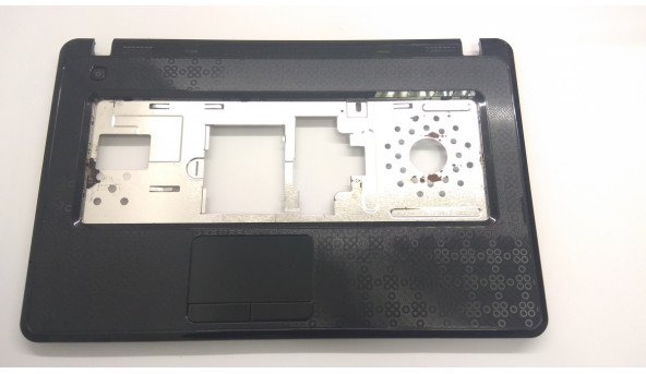 Середня частина корпуса для ноутбука Dell Inspiron 5030, 15.6", CN-06P8X2, Б/В. Кріплення всі цілі. Без пошкоджень.Є не значні сліди корозії,