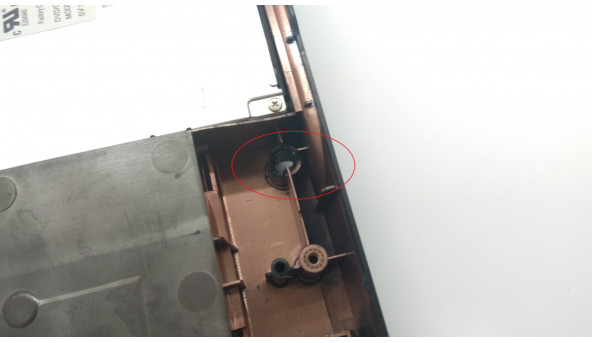 Нижня частина корпуса для ноутбука Acer Aspire 7520, ICY79, 17.0", AP01L000E00, Б/В. Є зламані кріплення (фото), продається з DVD приводом. - 304092