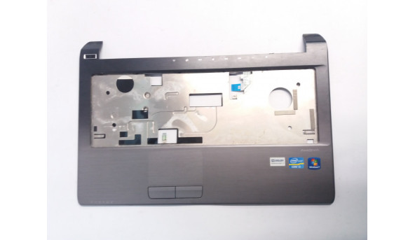 Середня частина корпуса для ноутбука Medion Akoya E6228, MD98980, 13N0-ZKA0K21, Б/В.  В хорошому стані, всі кріплення цілі.