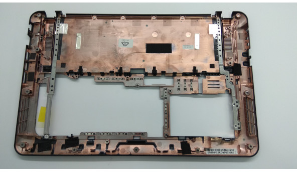 Нижняя часть корпуса для ноутбука Medion Akoya S5612, MD97930, 15.6 ", Б / У. Все крепления целые. Поврежденные крепления батареи (фото).