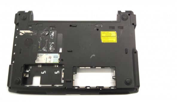 Нижня частина корпуса для ноутбука Medion Akoya E6214, MD98330, 15.6", 60.4JY05.003, Б/В. Всі кріплення цілі.Без пошкоджень.