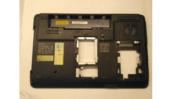 Нижня частина корпуса для ноутбука  Emachines E627, 15.6", AP06R000400, Б/В