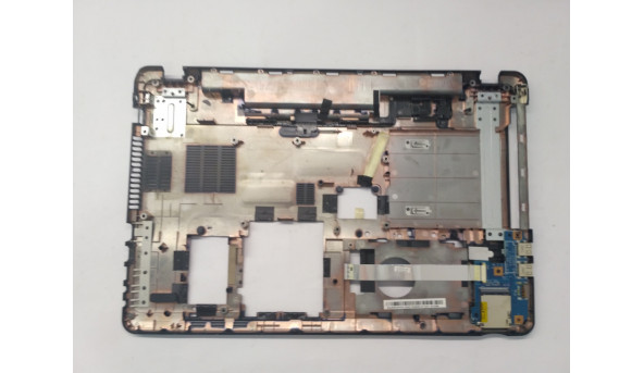 Нижня частина корпуса для ноутбука Emachine G640G, 17.3", DAZ604HV01, Б/В - 304392