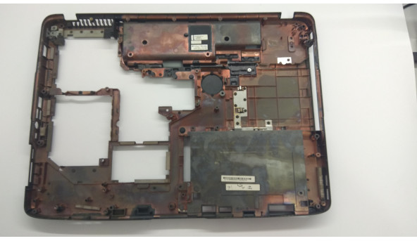 Нижня частина корпуса для ноутбука Acer Aspire 7520, ICY70, 17.0", AP01L000E00, Б/В. Зламані кріплення (фото). - 304475