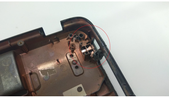 Нижня частина корпуса для ноутбука Acer Aspire 7520, ICY70, 17.0", AP01L000E00, Б/В. Зламані кріплення (фото). - 304475