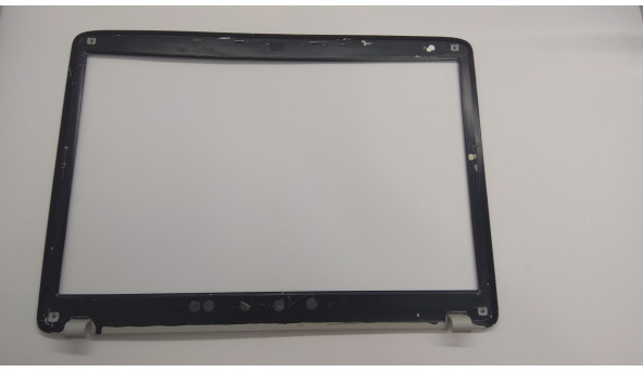 Рамка матрицы корпуса для ноутбука Acer Aspire 7520, ICY70, 17.0 ", AP01L000200, Б / У. Без повреждений. Перекрашено в черный цвет, есть потертости.