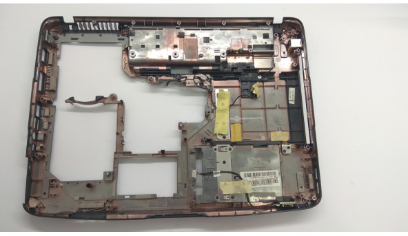 Нижня частина корпуса для ноутбука Acer Aspire 5520, ICW50, 15.4", AP01K000E00, Б/В. Всі кріплення цілі. Зламана частина корпуса (фото). - 304528
