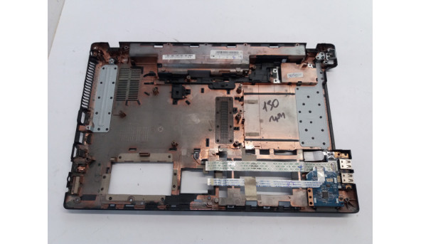 Нижня частина корпуса для ноутбука Acer Aspire 5552G, 15.6", AP0FO000700, Б/В. Зламане одне кріплення, трішина на Jack, RJ-45 та решітці радіатора, продається з додатковими платами (фото) - 304571
