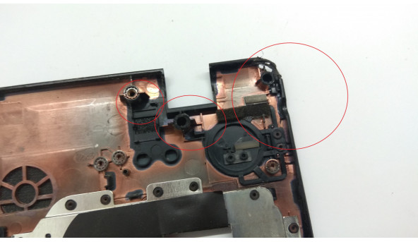Средняя часть корпуса для ноутбука Acer Aspire 5552, PEW76, 15.6 ", AP0C9000300, Б / У. Есть сломанные крепления и трещины на них (фото). - 304573