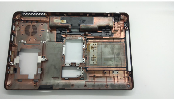 Нижня частина корпуса для ноутбука Acer Aspire 5734Z, PAWF6, 15.6", AP06R000400, Б/В. Зламане кріплення (фото), та сліди корозії. - 304597