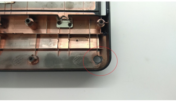 Нижня частина корпуса для ноутбука Acer Aspire 5734Z, PAWF6, 15.6", AP06R000400, Б/В. Зламане кріплення (фото), та сліди корозії. - 304597