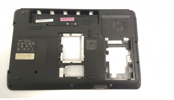 Нижняя часть корпуса для ноутбука Acer Aspire 5732Z, KAWF0, 15.6 ", AP06R000400, Б / У. Есть сломанные крепления (фото),