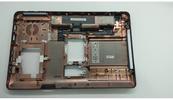 Нижняя часть корпуса для ноутбука Emachines E527, PAWF5, 15.6 ", AP06R000400, Б / У. Все крепления цили.Без повреждений. - 304674
