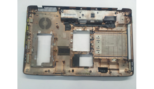 Нижня частина корпуса для ноутбука Acer Aspire 5737z, 15.6", AP06G000400, Б/В - 304815