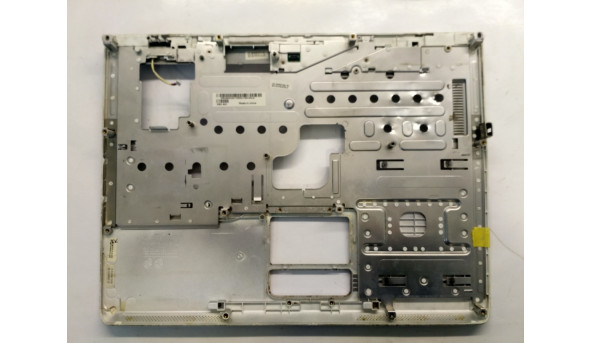 Средняя часть корпуса для ноутбука Dell Inspiron 1501, 15.4 ", Б / У, CN-0XK426, Б / У - 304857