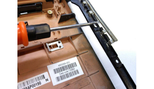 Нижня частина корпуса для ноутбука HP Pavilion DV7-1166eg, 17.0", 490039-001, Б/В. Всі кріплення цілі.Без пошкоджень. - 305042