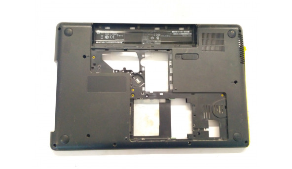Нижня частина корпуса для ноутбука  HP G62, 15.6", 641967-001, Б/В. Всі кріплення цілі.Без пошкоджень.