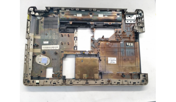 Нижня частина корпуса для ноутбука HP G62-a35SO, 15.6", 641564-001, Б/В. Всі кріплення цілі.Без пошкоджень. - 305072