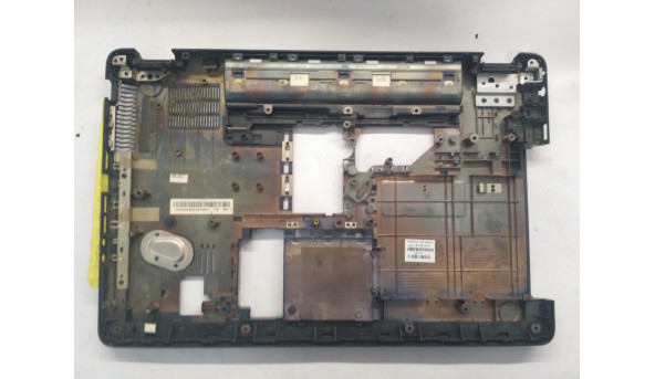 Нижня частина корпуса для ноутбука Compaq CQ62, 15.6", 606018-001, Б/В. Всі кріплення цілі.Без пошкоджень. - 305131