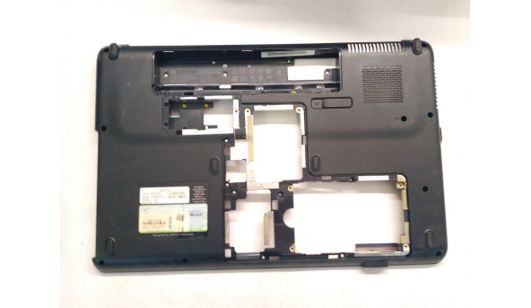 Нижня частина корпуса для ноутбука   Compaq CQ61-400so, 15.6", Б/В. Всі кріплення цілі.Без пошкоджень.