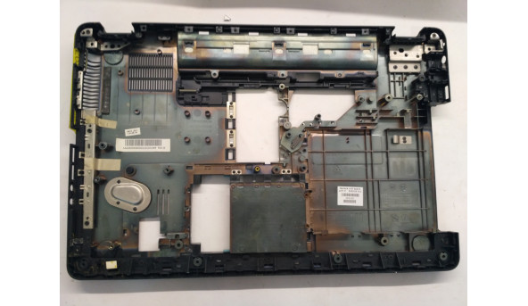 Нижня частина корпуса для ноутбука Compaq CQ61-400so, 15.6", 606018-001, Б/В. Всі кріплення цілі.Без пошкоджень. - 305149
